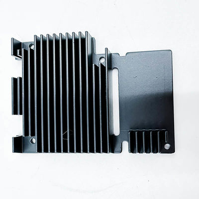 Feitai CNC που επεξεργάζεται τα πτερύγια Heatsink αργιλίου μερών στη μηχανή που ενώνουν στενά τα δροσίζοντας τμήματα θερμαντικών σωμάτων