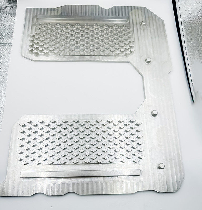 CNC που επεξεργάζεται το πιάτο βάσεων lap-top αργιλίου, έξοχη ήρεμη βάση lap-top κραμάτων αργιλίου υψηλής δύναμης ανεμιστήρων lap-top στη μηχανή heatsink